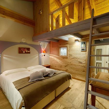 Les Plaisirs D'Antan Hotel Jovencan Szoba fotó