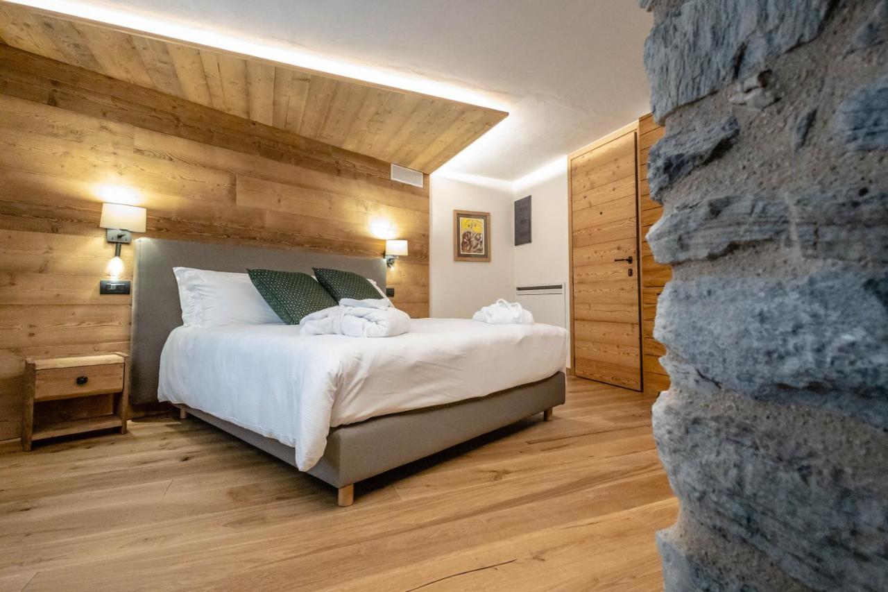 Les Plaisirs D'Antan Hotel Jovencan Kültér fotó