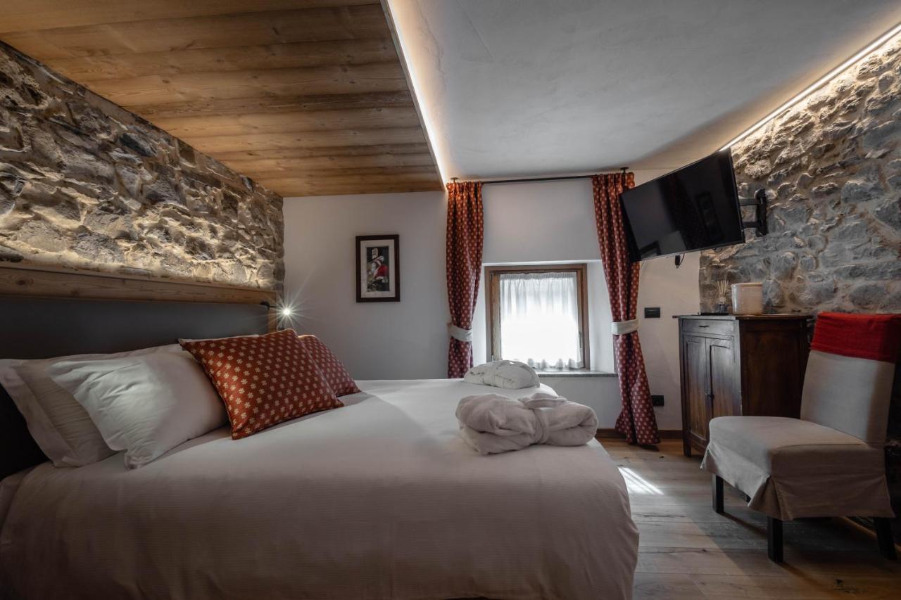Les Plaisirs D'Antan Hotel Jovencan Kültér fotó