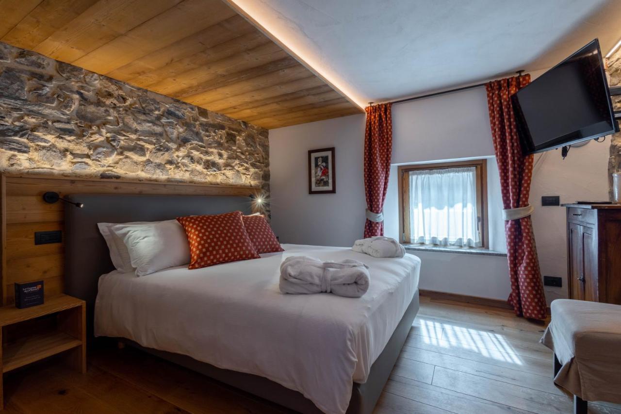 Les Plaisirs D'Antan Hotel Jovencan Kültér fotó