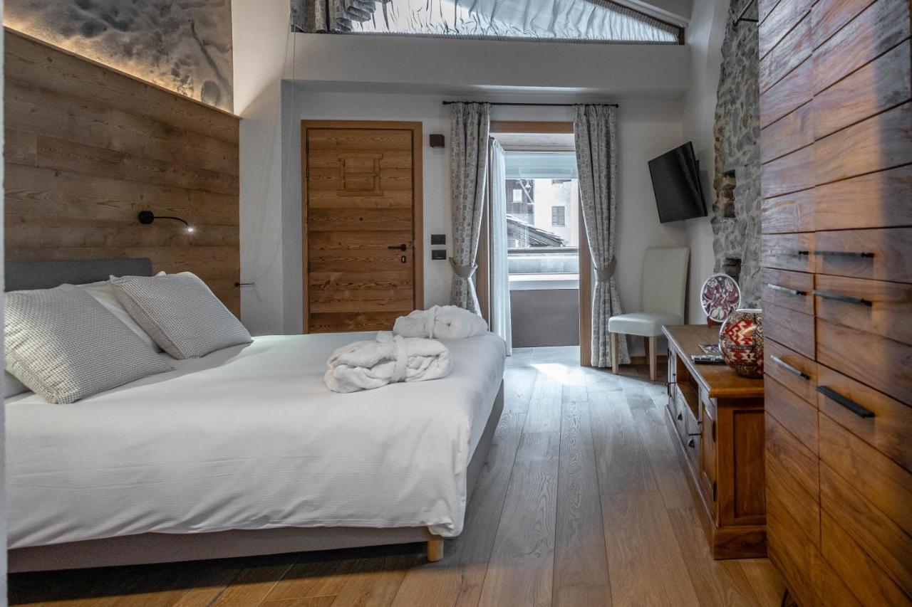 Les Plaisirs D'Antan Hotel Jovencan Kültér fotó