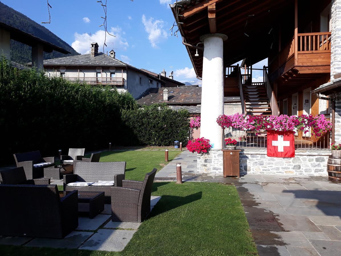 Les Plaisirs D'Antan Hotel Jovencan Kültér fotó
