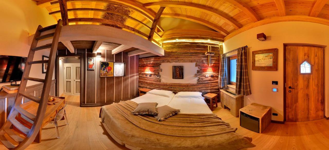Les Plaisirs D'Antan Hotel Jovencan Kültér fotó