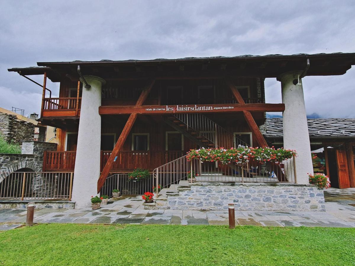 Les Plaisirs D'Antan Hotel Jovencan Kültér fotó